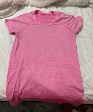 Lululemon Swiftly Tech Short Sleeve thumbnail 1