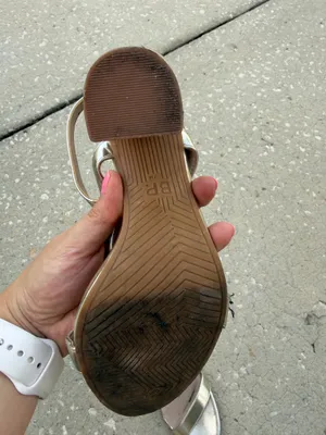 BP Gold Heels thumbnail 2