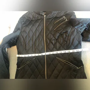 Express Black quilted zipper detail, lightweight jacket in size 14 preloved thumbnail 3