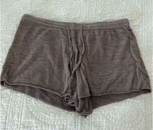 Barefoot dreams shorts thumbnail 1