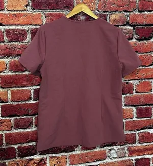 Figs Scrub top size medium with pockets thumbnail 5