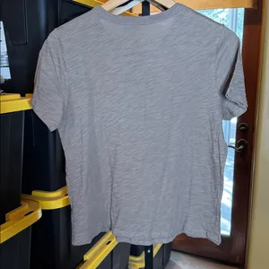 NWT Old Navy EveryWear Tee Size Medium Brown Crewneck Relaxed Cotton Basic thumbnail 9
