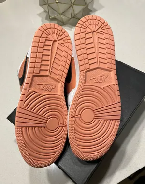 Air Jordan 1 Low thumbnail 9