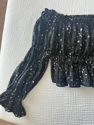Lush Clothing Black Star-Print Off-Shoulder Smocked Women's Top thumbnail 2