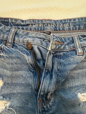 American Eagle Strigid Denim Mom Short Medium Tinted Indigo Distressed thumbnail 4