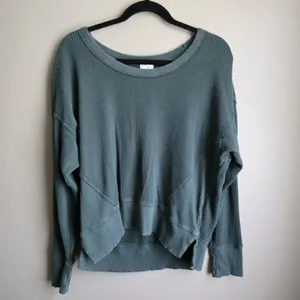 OFFLINE By Aerie Wow! Waffle Knit Oversized Long Sleeve Size S Tshirt Dark Green thumbnail 3