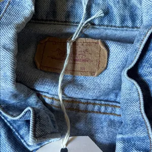 Levi's Light Blue Denim Jacket 1980s thumbnail 2