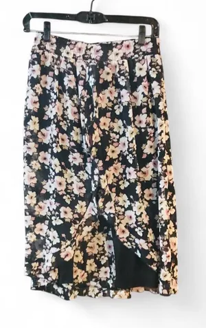 Beautees Floral Split Front Skirt with Built In black Leggings Sz L thumbnail 1