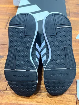 Adidas Women’s Sneakers Black White thumbnail 8