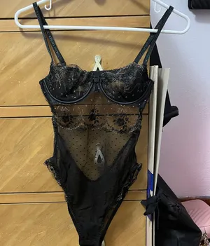NWOT Victoria’s Secret Rose Bud Lace Bodysuit thumbnail 1