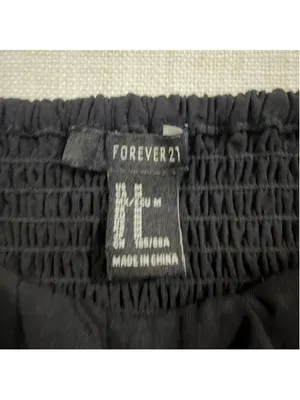 Forever 21 Women’s M Black Ruched Puff Sleeve Cropped Top thumbnail 2