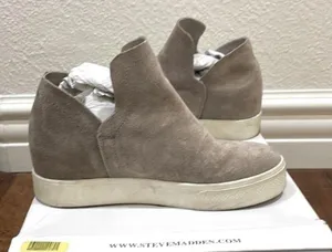 Steve Madden Taupe Suede Wrangle Booties thumbnail 5