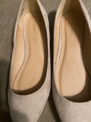 Madden Girl Faux-Suede Ballet Flats Size 7.5 Tan Color thumbnail 2