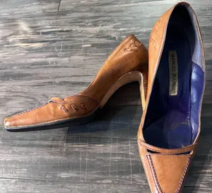 Manolo Blahnik Pumps Beige Camel Brown‎ Leather Purple Stitching Shoes 37 thumbnail 1