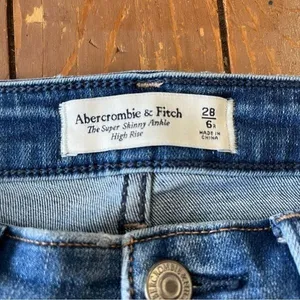 Abercrombie & Fitch Super Skinny Ankle High Rise Jeans with Star Embroidery thumbnail 5