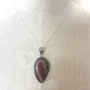 Silver tone and agate pendant necklace thumbnail 3