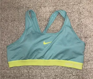 Nike sports bra in size L thumbnail 1