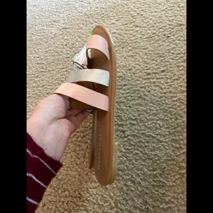 West Loops Women's Peach And Silver Strapped Sandals Size Medium 7/8 New thumbnail 2