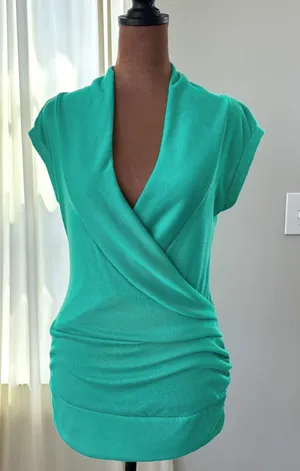 Bella D Faux Wrap Top Large Green Sleeveless Knit Sweater Y2K Siren 90s Romcom thumbnail 1