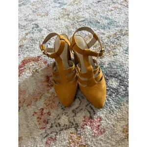 BC Footwear Mustard Yellow Vegan Block Heel Multi Strap Pointed Toe Pumps 8.5 thumbnail 7