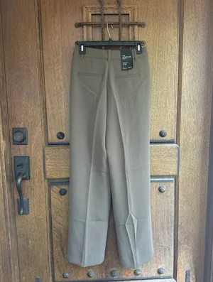 Aritzia Effortless Pant Olive Green Wide-Leg, Lengh Full, Rise High Size 4 thumbnail 5