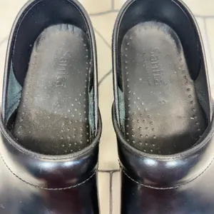 Sanita Professional Clogs‎ Size 40 Black Leather Slip On Comfort Shoes thumbnail 5