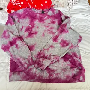 Wild Fable Purple/pink and grey tie dye oversized crewneck/sweatshirt tie dye, oversized sweatshirt, pastel colors, lounge wear, casual streetwear, fuzzy fabric, relaxed fit, colorful hoodie, fashion hoodie, grunge style thumbnail 1