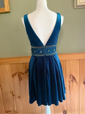 Lucci Lu V-Neck Teal Velvet Mini Dress with Beaded Waist size 4 NWT* thumbnail 5