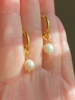 Handmade dainty freshwater pearls hoop earrings💖 thumbnail 4