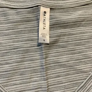 Athleta striped shirt large thumbnail 2