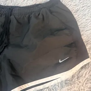 Nike Women's Black and Grey Shorts thumbnail 2