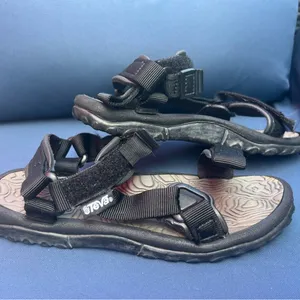 Teva sandals with velcro straps thumbnail 1