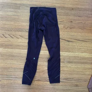 Lululemon Purple Workout Leggings thumbnail 3