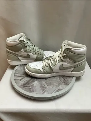 Nike Air Jordan 1 High OG Seafoam Women’s 10 CD0461-002 White Green Sneakers thumbnail 4