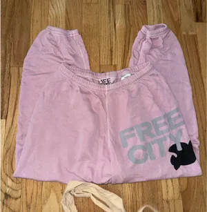 Free City WOMEN'S SUPERFLUFF LUX VINTAGEBATH OG SWEATPANT thumbnail 4
