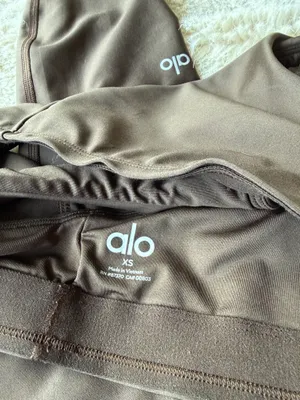 Alo Yoga Set thumbnail 3