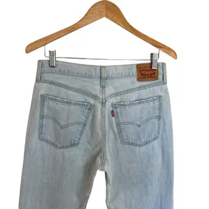 Levi's Low Pro Jeans In Charlie Won Light Wash thumbnail 8