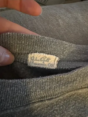Brandy Melville Gray 'West Coast' Crop Sweatshirt with Maroon Lettering thumbnail 4