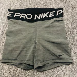 Nike Pro Dri-FIT Gray Shorts thumbnail 1