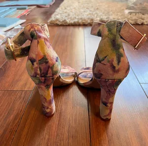 Shoes thumbnail 4