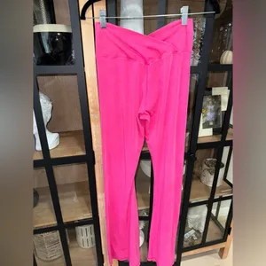 Aerie OFFLINE Real Me criss Crossover Flare Leggings yoga pants highrise fuchsia thumbnail 5
