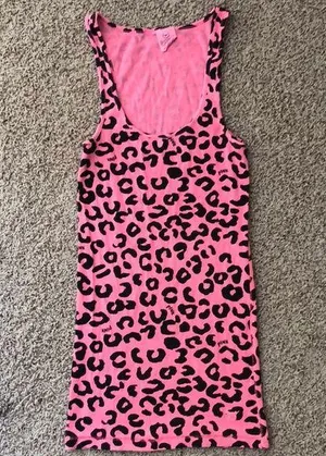 PINK - Victoria's Secret medium tank top ❤️ thumbnail 1