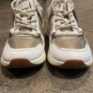 ALDO Gold White Vany Fashion Sneaker Shoes Womens 7.5 EU 38 Metallic Lace-up thumbnail 12