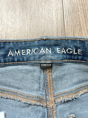 American Eagle Stretch Straight Leg Mom Jeans Medium Wash Denim Tapered Size 4 thumbnail 6