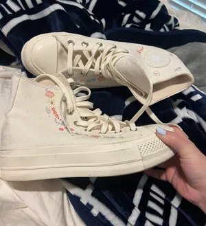 Converse High top Floral Embroidered thumbnail 1