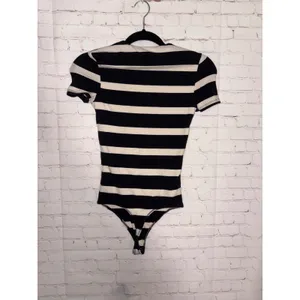 Abercrombie & Fitch Striped Short Sleeve Bodysuit Black White XS Tall‎ thumbnail 3