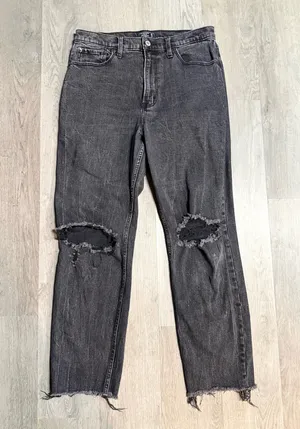 Abercrombie & fitch ultra high rise mom jeans thumbnail 1