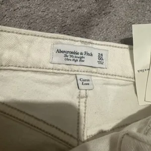 Abercrombie Fitch 24 Regular '90s Straight Jean Curve Love High Rise Utility thumbnail 6