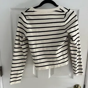 Long sleeve black and white stripped long sleeve thumbnail 2