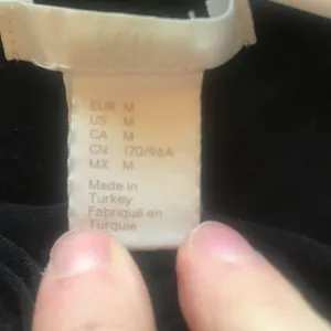 H&M Off shoulder Black Top thumbnail 2